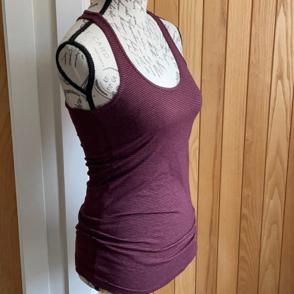 Lululemon Maroon Red Stripe Cool Racerback Tank Top. Like new! Size 4 - Picture 8 of 13